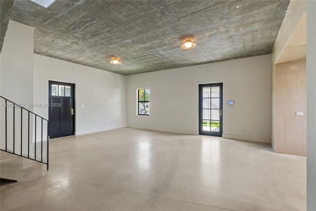 Building Photo - 3603 Thomas Ave