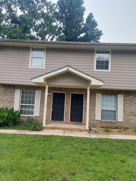 Front - 106 Bell St