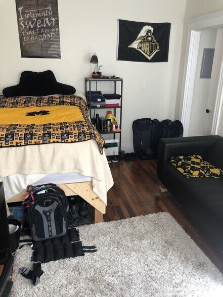 Building Photo - 1185 Boylston St