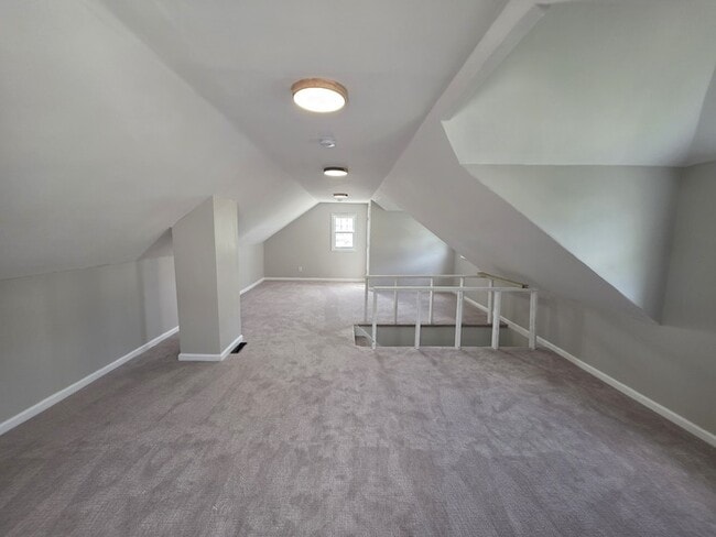 Building Photo - 40 Highview Dr