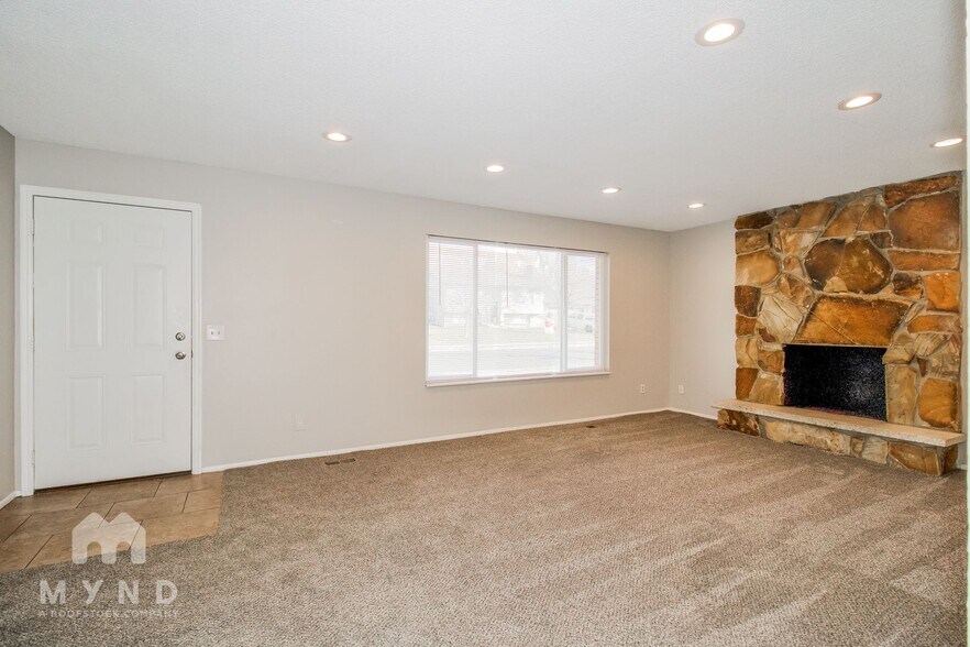 Building Photo - 9548 S 1210 E