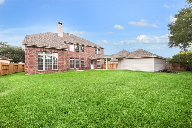 Building Photo - 11404 Island Manor St