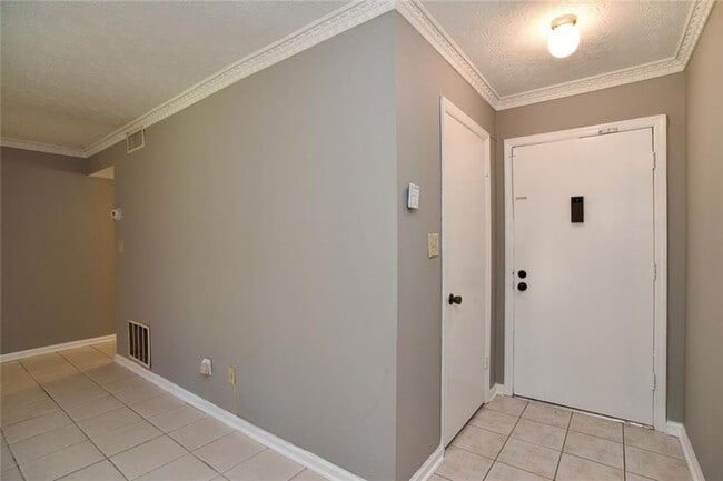 Building Photo - 2545 Lawrenceville Hwy