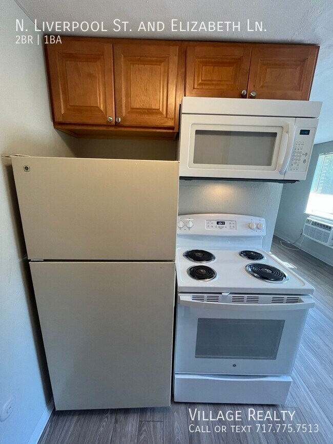 Building Photo - 65 N Liverpool St