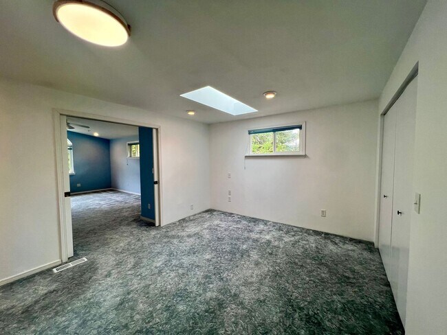 Building Photo - Spacious Home with Outbuildings on 2.3 Acres