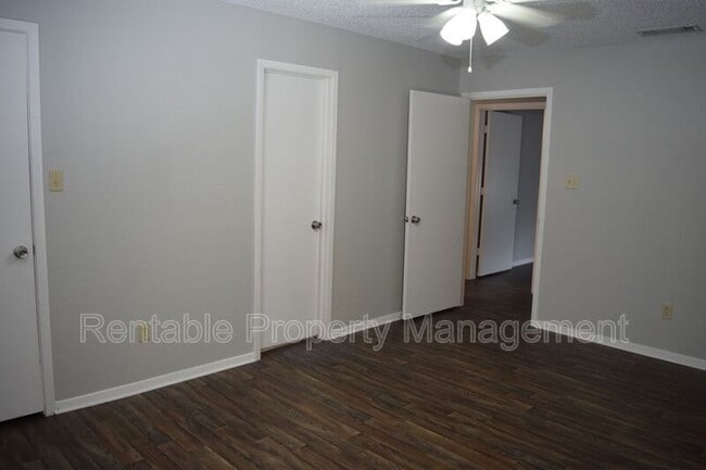 Building Photo - 3724 Cibolo Dr