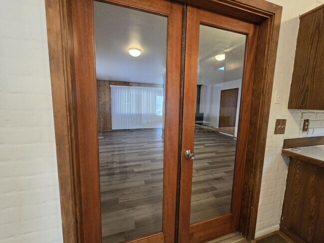 Building Photo - 1800 NW Lynwood St