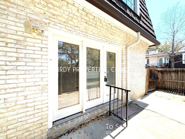 Building Photo - "Charming 2-Bed, 2-Bath Condo in Prime San...