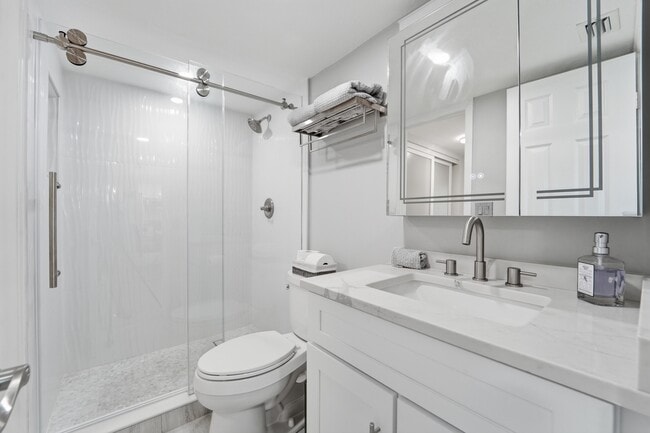 Building Photo - 1605 S US Hwy 1