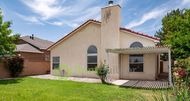 Building Photo - WOW CHECK OUT THIS AWESOME HOME IN RIVERVIEW ESTATES
