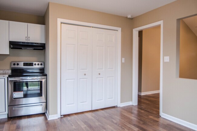 Building Photo - Pet Friendly Remodel!