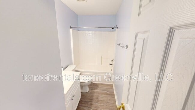 Building Photo - 524 Cliffview Ct