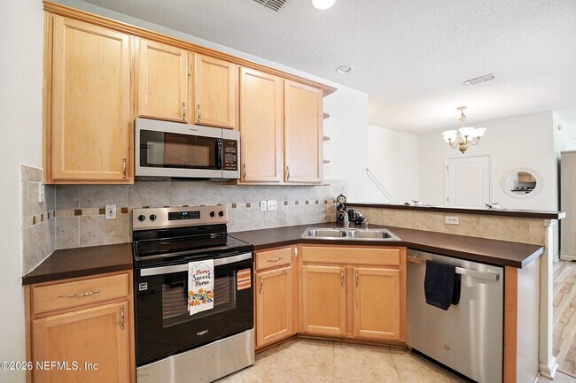 Building Photo - 6119 Bartram Village Dr