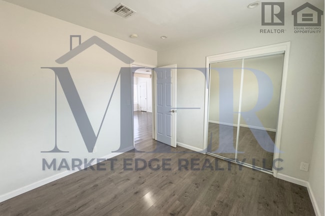 Building Photo - 4Bed/2Bath House at Alma School Rd/Ray Rd! Ready for Immediate Move-In! -- FENCED-IN YARD! NO HOA!