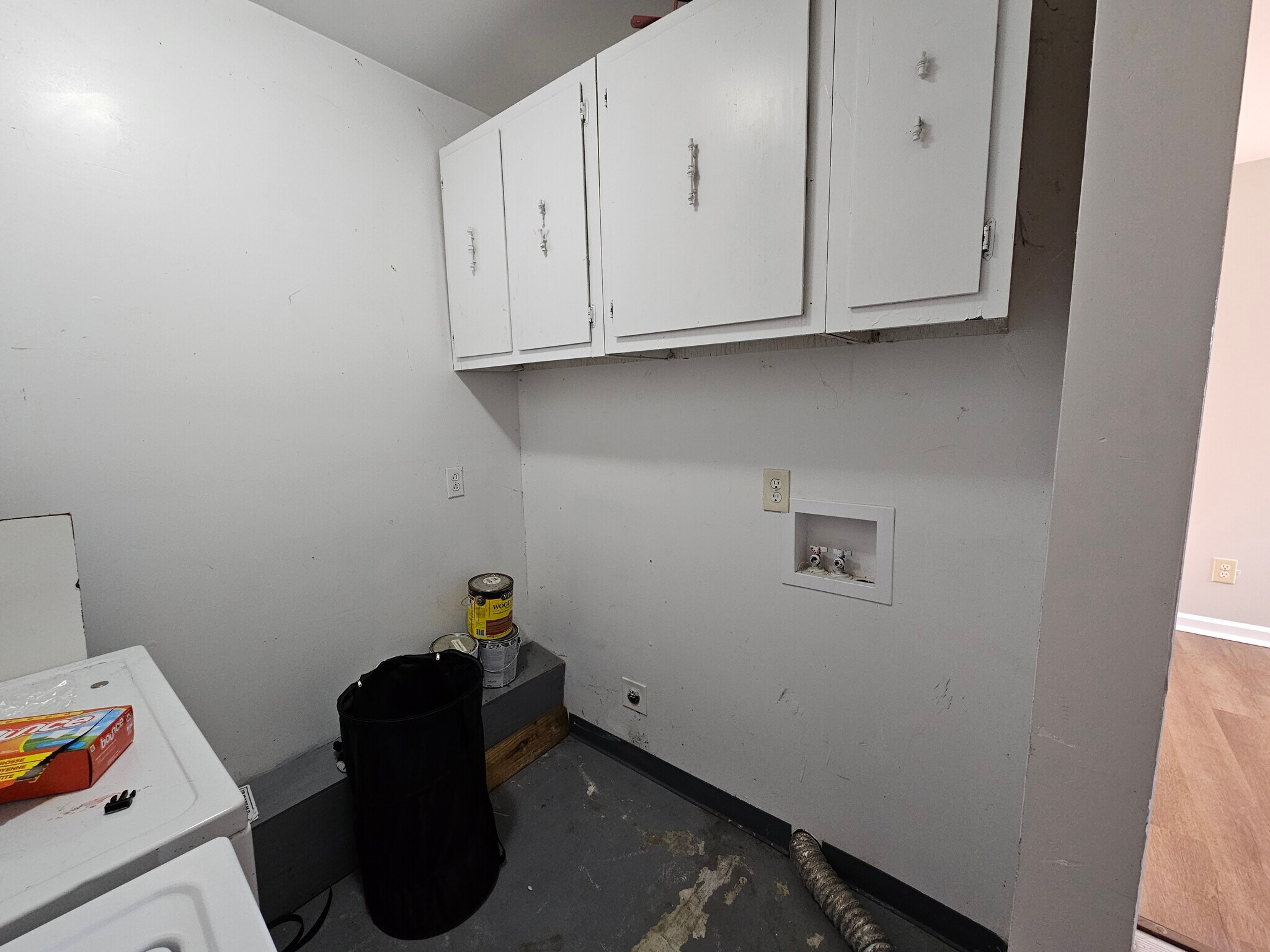 Building Photo - 219 W Adams Ave