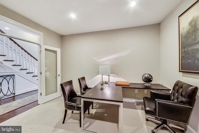 Building Photo - 10821 Symphony Park Dr