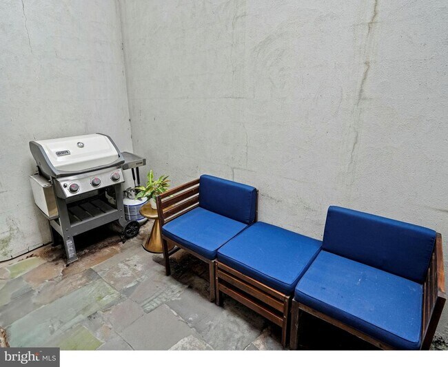 Building Photo - 725 Euclid St NW