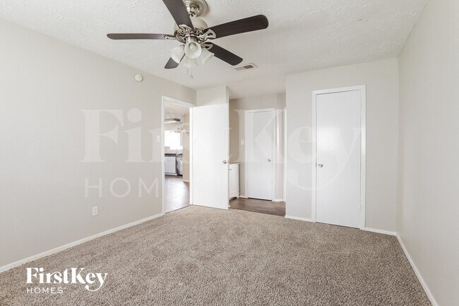 Building Photo - 24134 Silversmith Ln