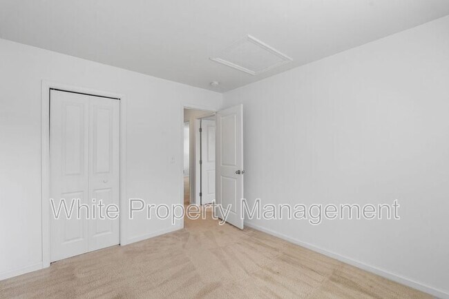 Building Photo - 1619 Hooper Court