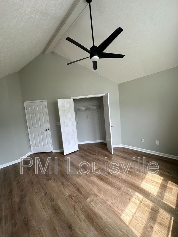 Building Photo - 4007 Mimosa View Dr