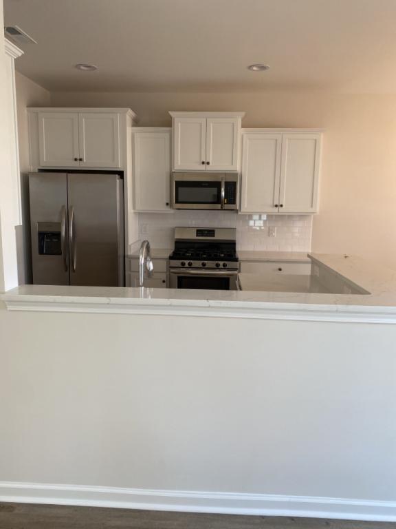 Building Photo - 208 Lakota Lp