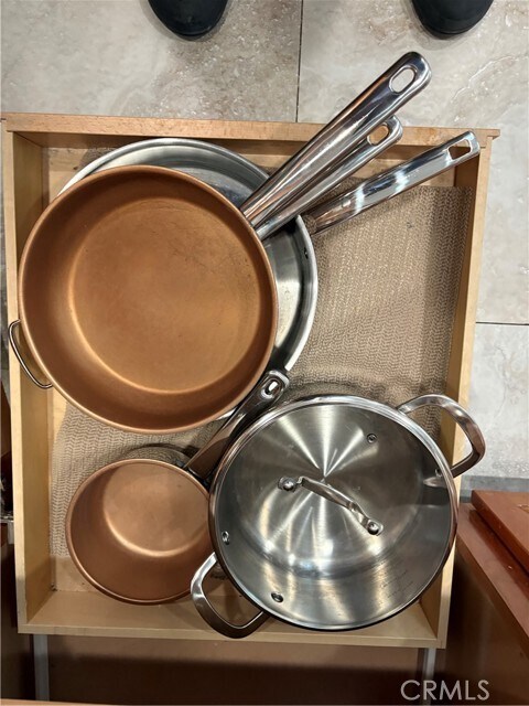 Building Photo - 525 E Seaside Way