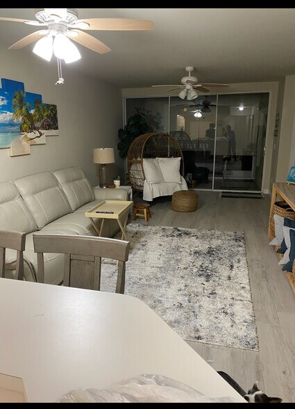 Building Photo - 7505 Silver Trumpet Ln