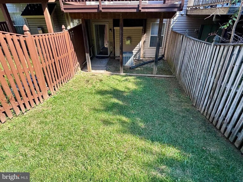 Building Photo - 3 Bailey Ln