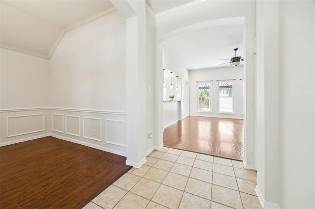 Building Photo - 7806 Albany Dr