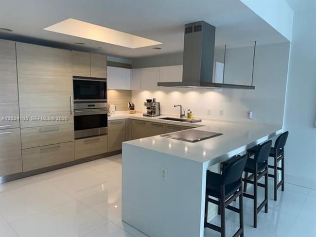 Building Photo - 17301 Biscayne Blvd
