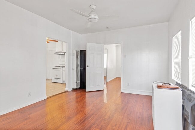 Building Photo - Charming 2 Bedroom, 2 Bathroom Duplex in San Pedro