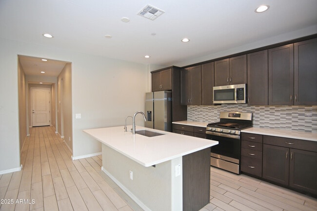 Building Photo - 13335 W Red Range Way