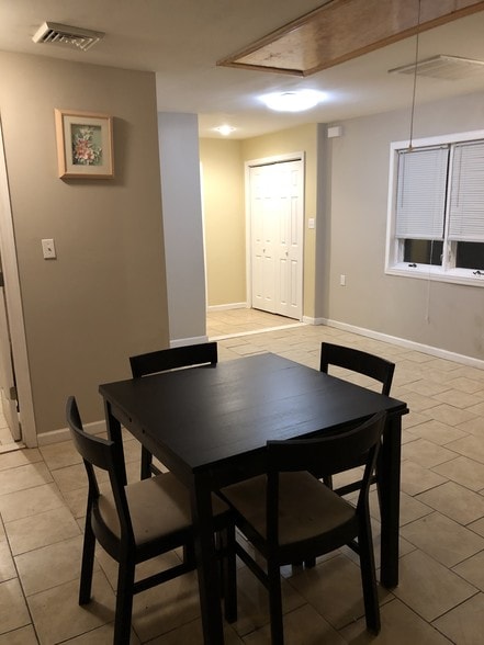 Building Photo - 272 Cleveland Ave