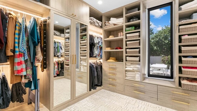 Building Photo - 6029 Old Ocean Blvd