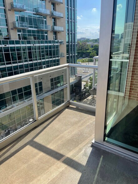 Condo Balcny - 600 12th Ave S