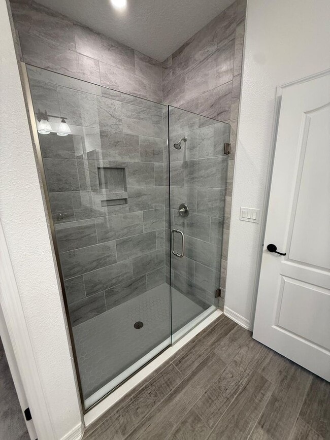 Building Photo - 3 BEDROOM, 2 BATHOOM IN DEANS XING/LITTLE ECON