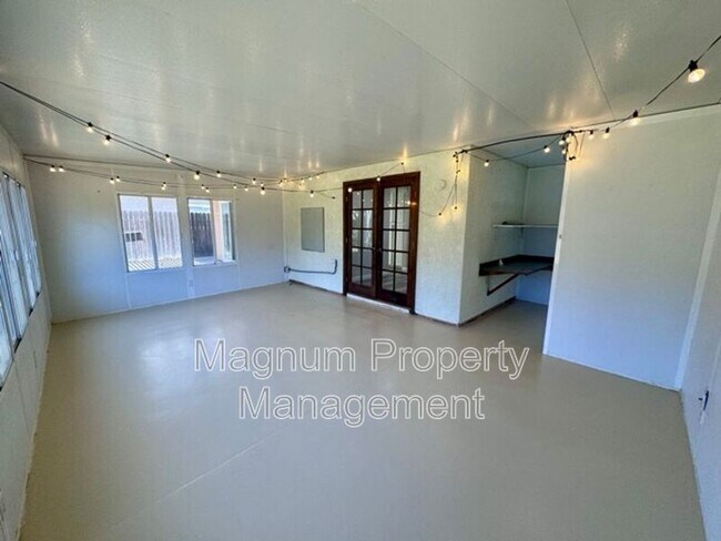 Building Photo - 39739 Creative Dr
