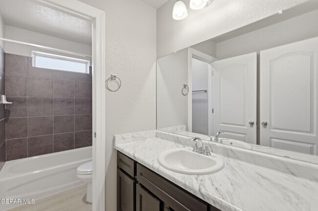 Building Photo - 14561 Desert Poppy Ct