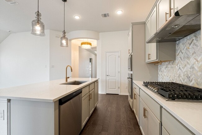 Building Photo - Beautiful 5 bedroom, 3 bathroom home in Buda!!!