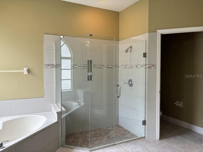 Building Photo - 2800 Baywood Ln