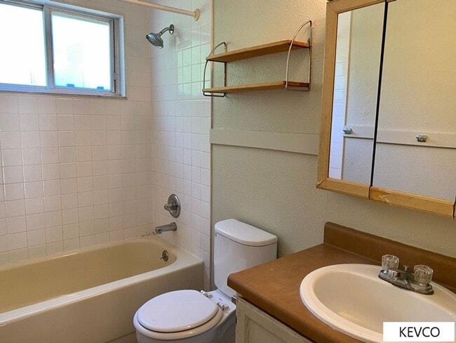 Building Photo - Stunning Home in Central FoCo!