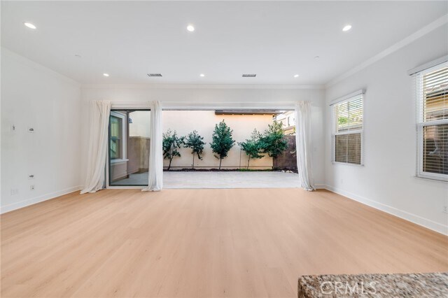 Building Photo - 64 Meander