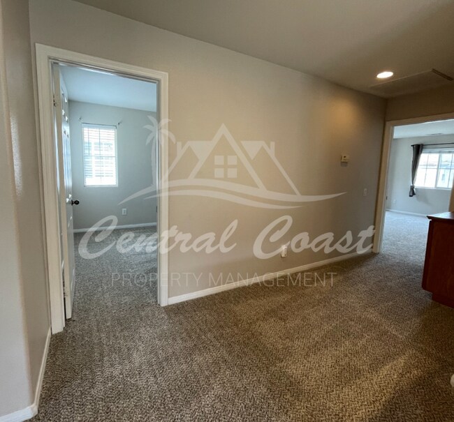 Building Photo - 2235 Nightshade Ln