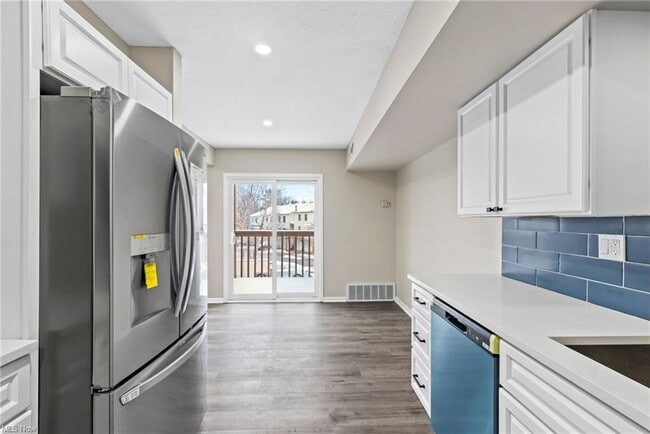 Building Photo - 22300 River Walk Ln