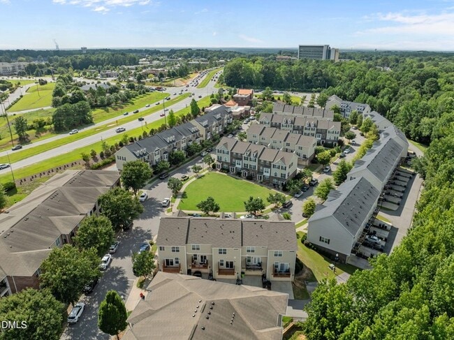 Building Photo - 6052 Kentworth Dr
