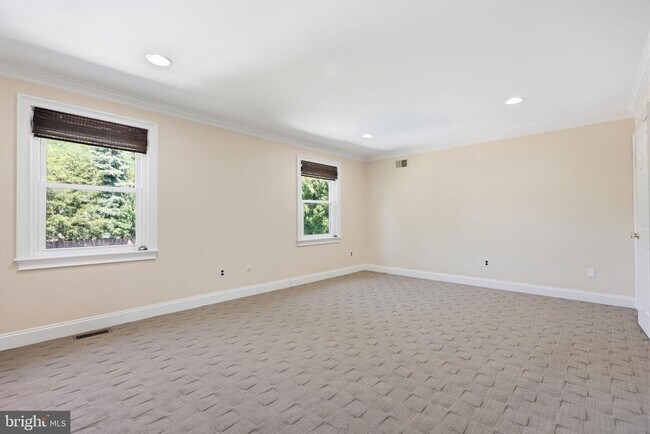 Building Photo - 1272 Knox Dr