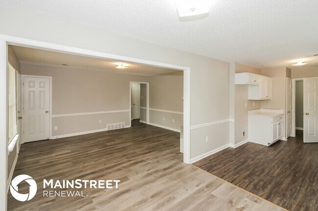 Building Photo - 4354 Rosswood Dr