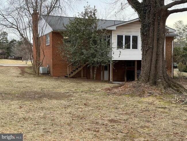 Building Photo - 9120 Peabody St