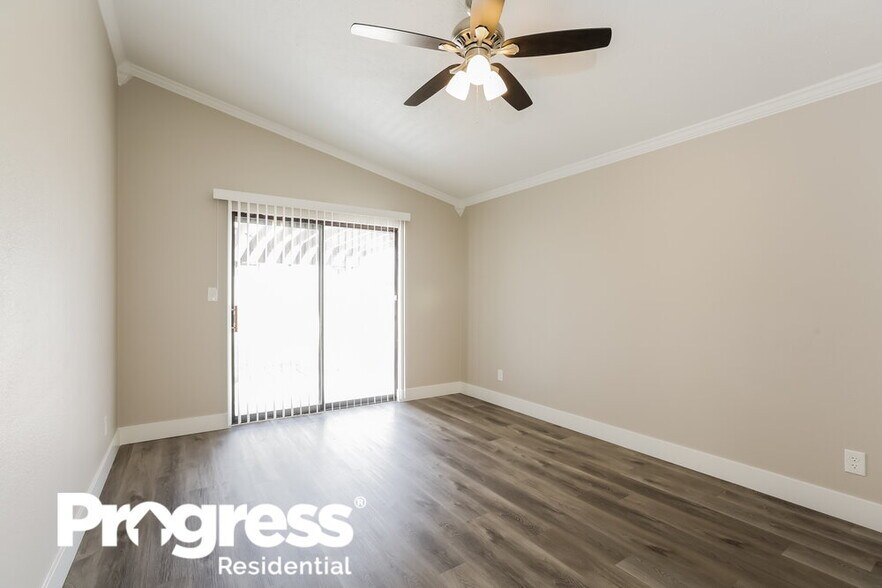 Building Photo - 7700 Blackbird Ave