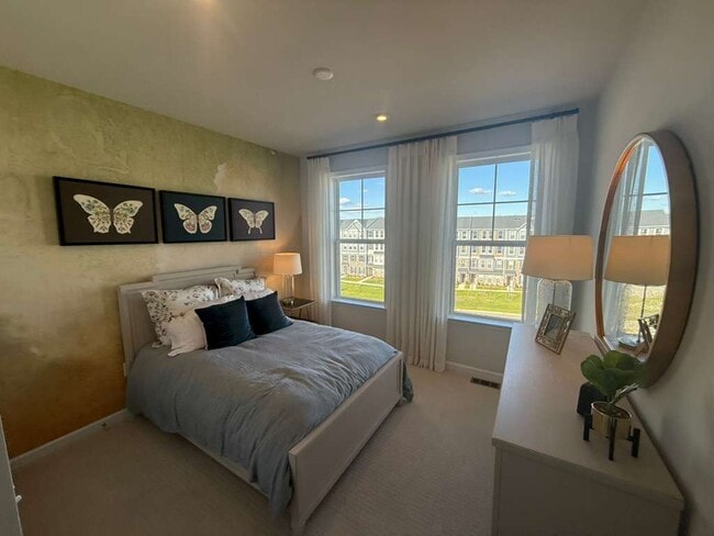 Building Photo - 9221 Magellan Pkwy